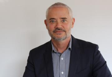 صورة لريتشارد هوارد، المنسق المقيم المعين حديثًا في بابوا غينيا الجديدة.