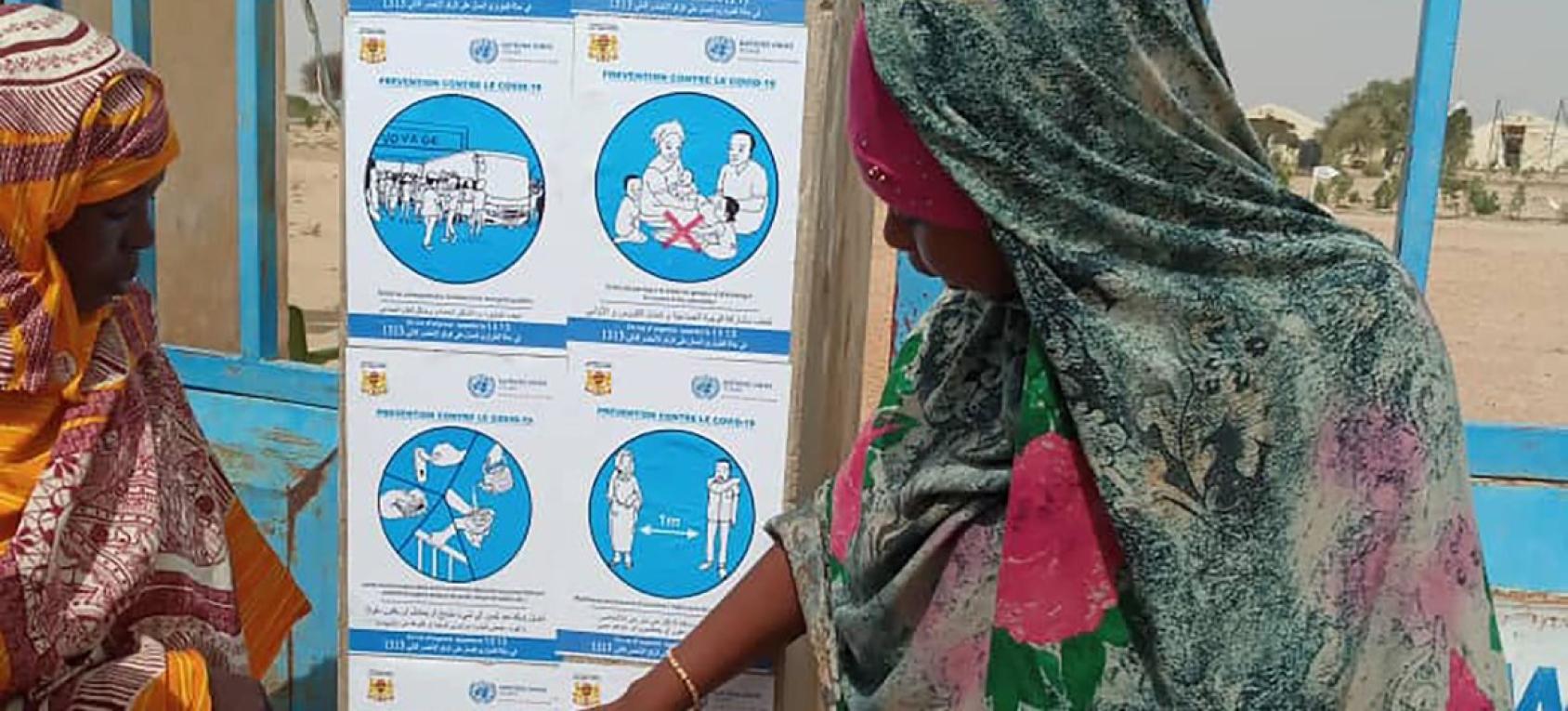 Para sensibilizar y proteger a los chadianos contra la COVID-19, el Gobierno de Chad y las Naciones Unidas se apoyan en los guardianes tradicionales de la información: periodistas en las ciudades y trabajadores comunitarios y trovadores en el campo.