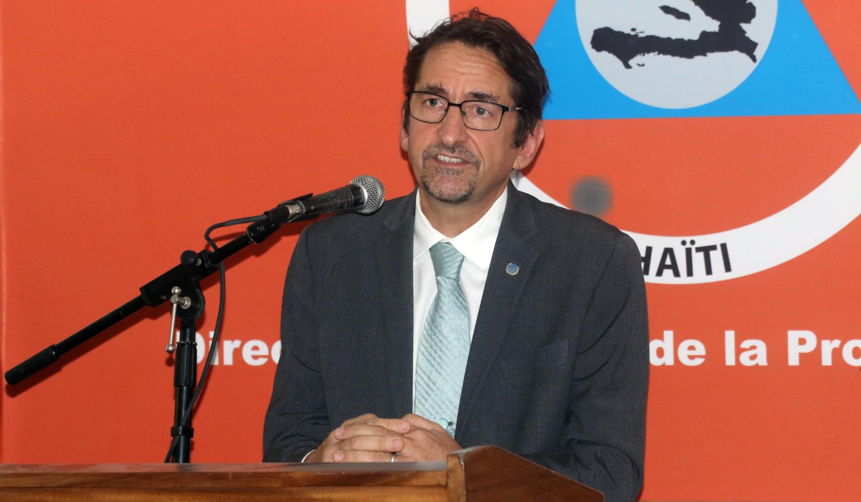 驻地协调员/人道主义协调员布鲁诺·勒马尔基斯在启动海地呼吁的新闻发布会上讲话。