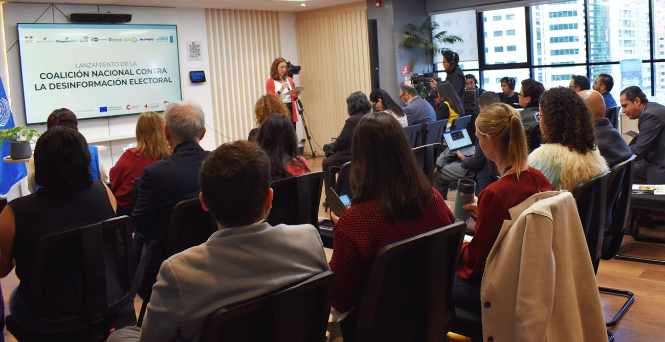 Conferencia sobre iniciativa para combatir la desinformación electoral en Bolivia