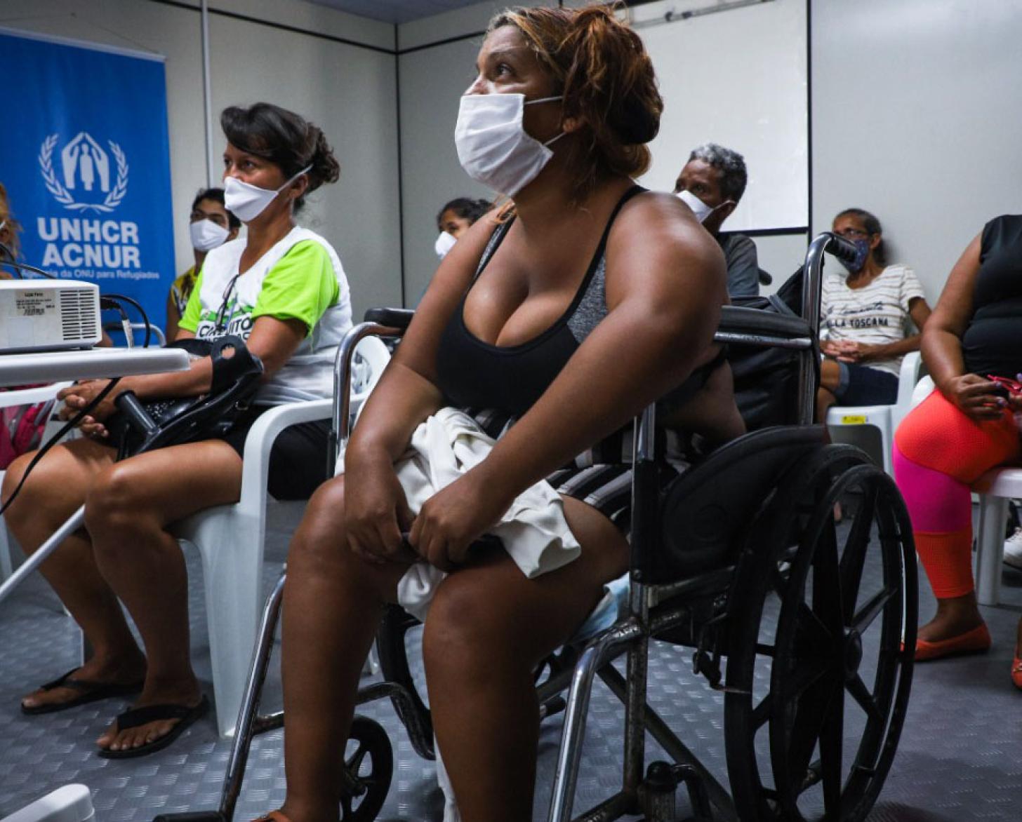 تحضر اللاجئات والمهاجرات الفنزويليات دورة تدريبية مهنية مع مشروع "تمكين اللاجئات" في شمال البرازيل.