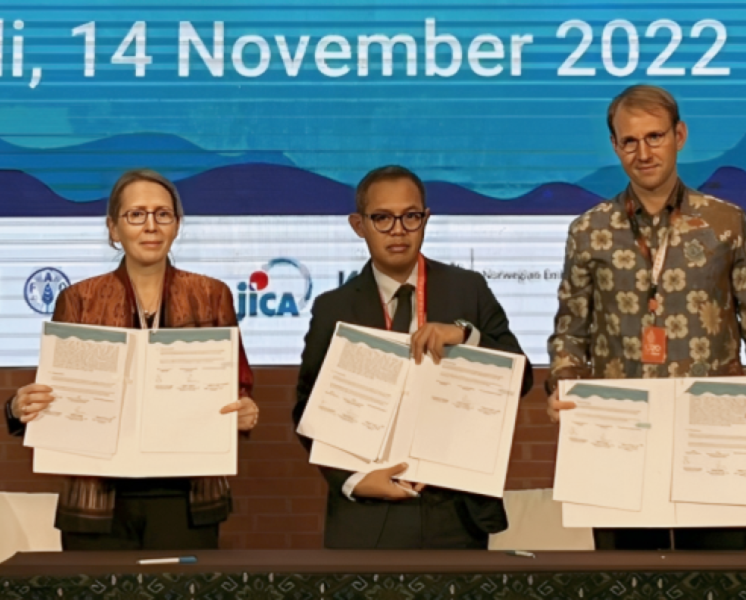 2022年11月14日，在20国集团领导人峰会期间，签署了《蓝色议程行动伙伴关系》。