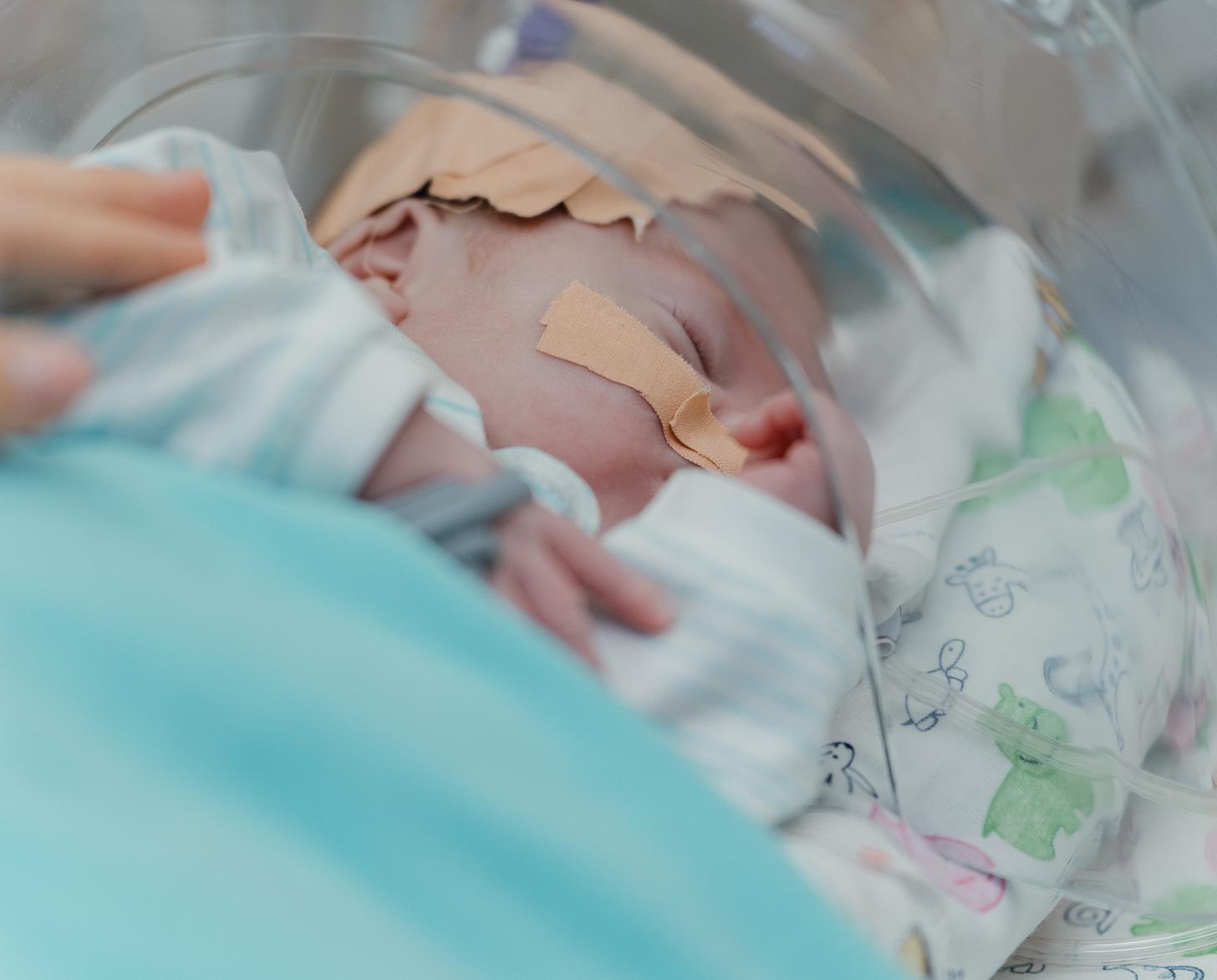 The Mother and Child Institute is Moldova’s only national referral healthcare facility for obstetrics, gynaecology, neonatology, and paediatrics. 