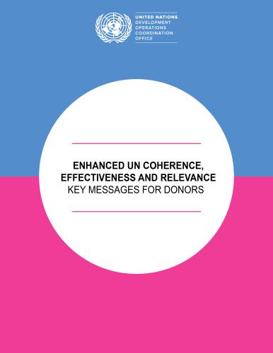 Portada del documento con fondo azul y magenta.